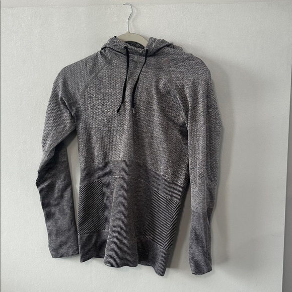 RBX Gray Seamless Active Hoodie‎ - Picture 2 of 4